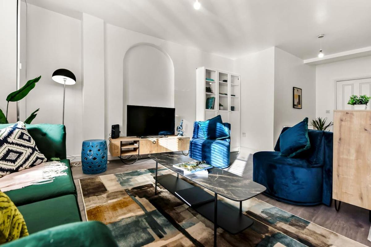 Charming 3br Flat With Ensuite Master And Balcony * Londres